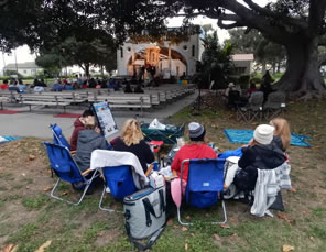 Photo of picnickers before play