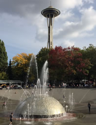 Photo of the Space Needle and fountain