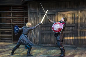 Photo of Joan of Arc and Talbot in a sword fight